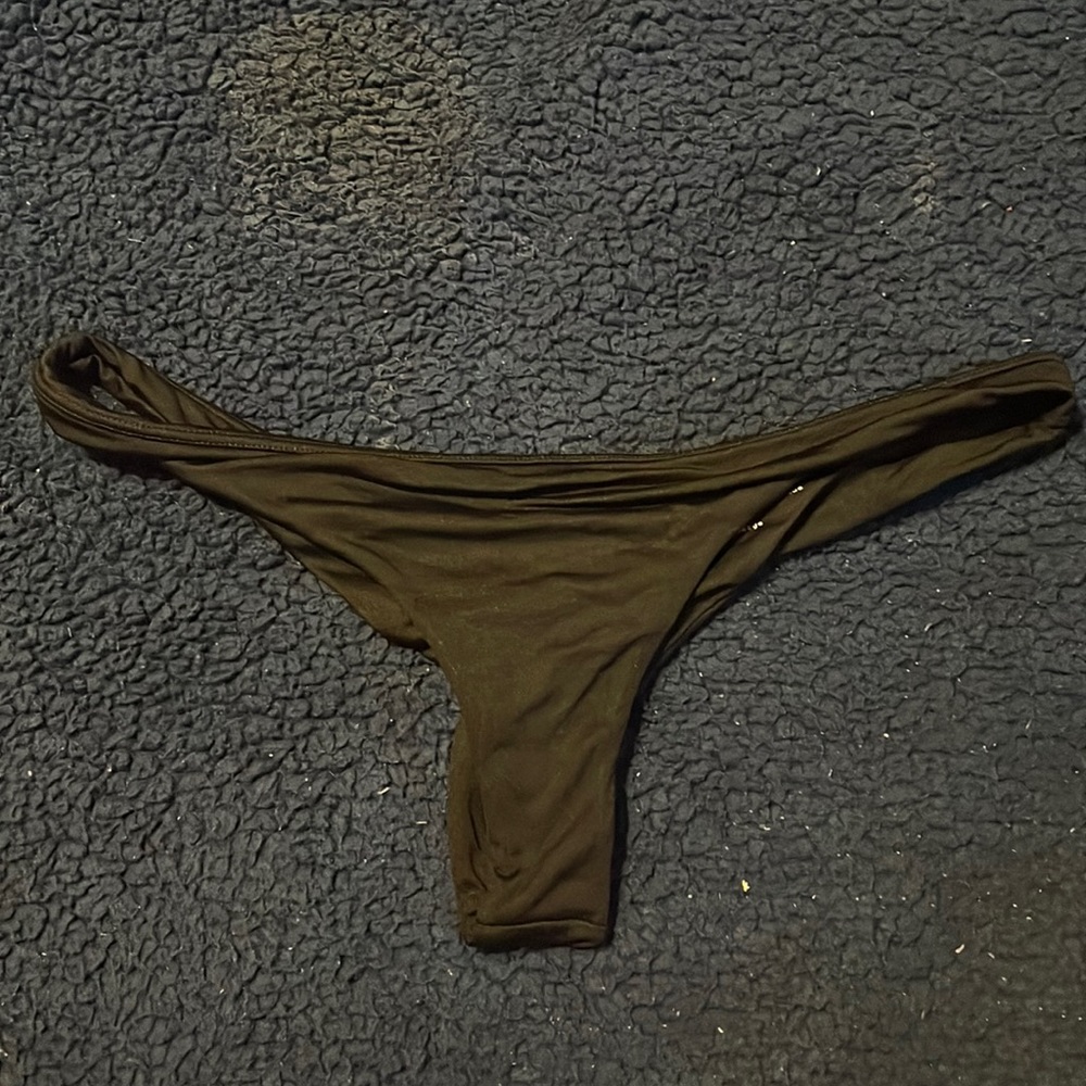 Midori bikini bottoms in black